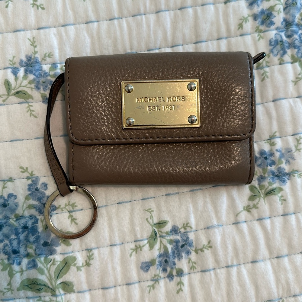 MICHAEL KORS | Taupe Card Wallet